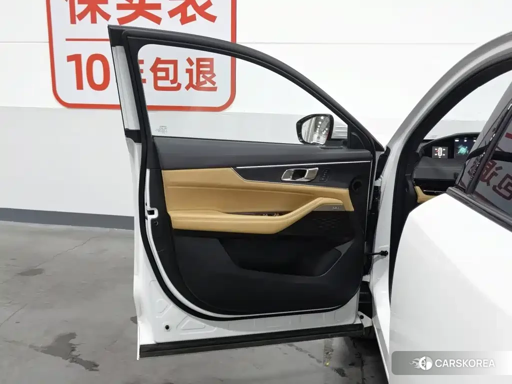 Chang'an Changan UNI-K id 4553917 из Китая 11