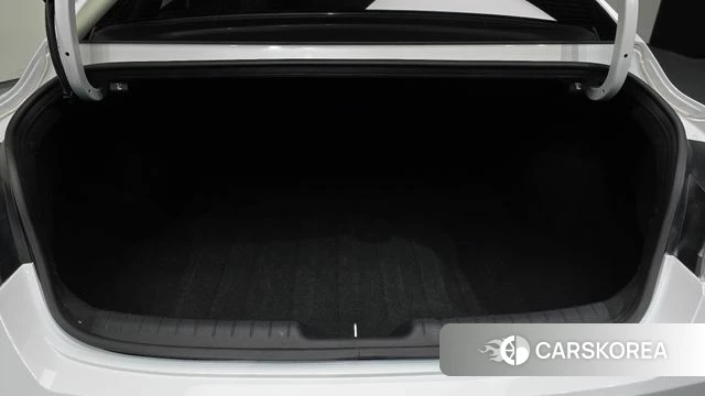 Hyundai Avante Hybrid (CN7) id 4693153 из Кореи 11