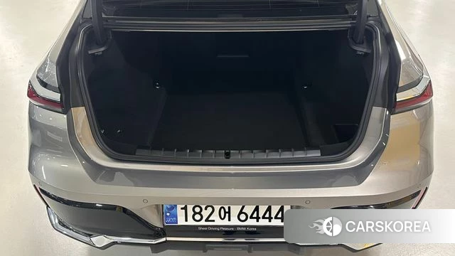 BMW 7 Series (G70) id 4201363 из Кореи 11