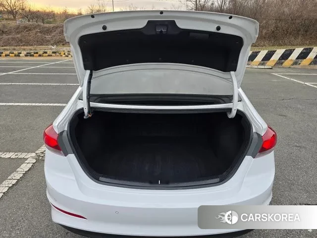 Hyundai Avante AD id 3595437 из Кореи 11