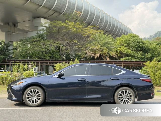 Lexus ES id 4333777 из Китая 11