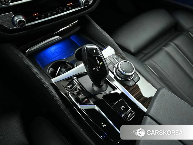 BMW 5 Series (G30) id 3884266 из Кореи 11