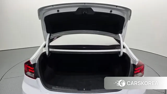 Hyundai The New Avante AD id 3718526 из Кореи 11