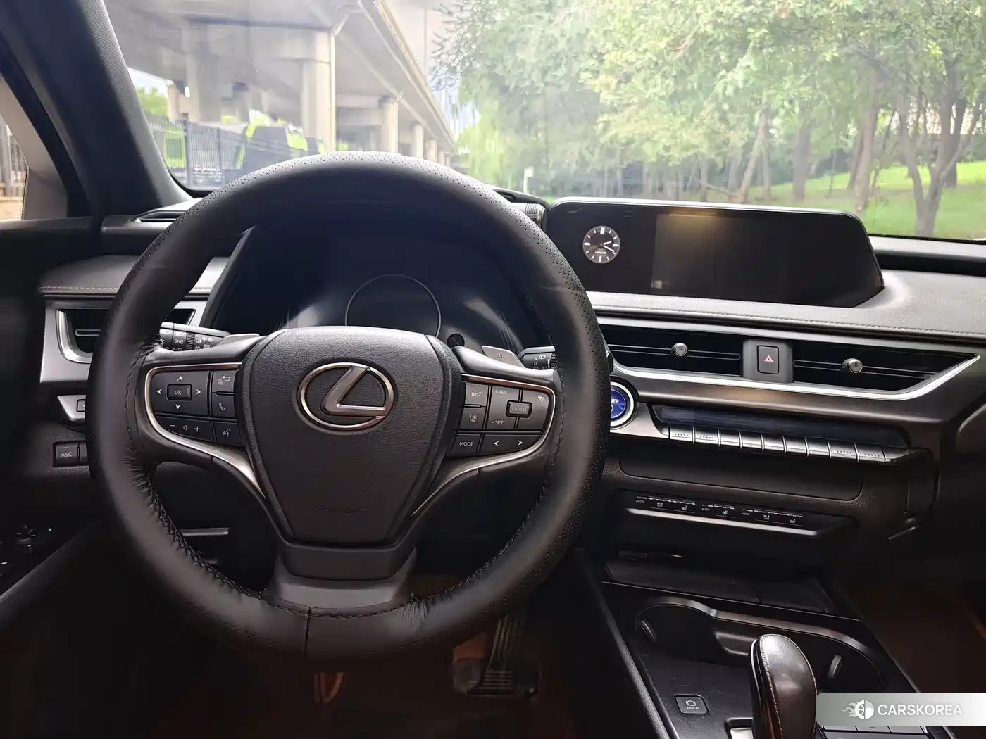 Lexus UX id 4679603 из Китая 11