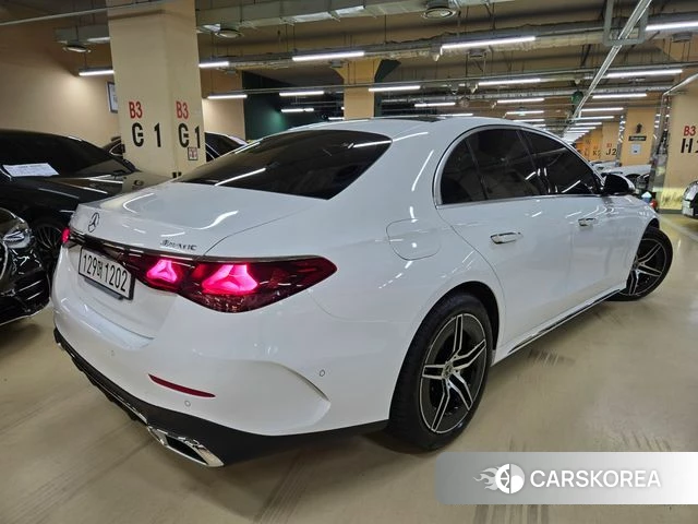 Mercedes-Benz E-Class W214 id 4617329 из Кореи 11