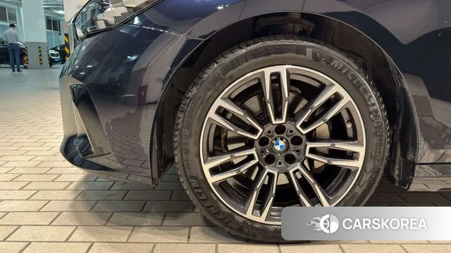 BMW 5 series id 4335729 из Китая 11