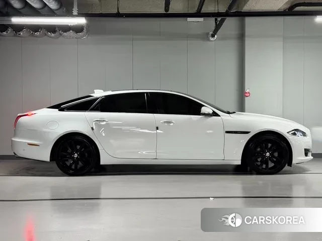 Jaguar All New XJ id 3283673 из Кореи 11