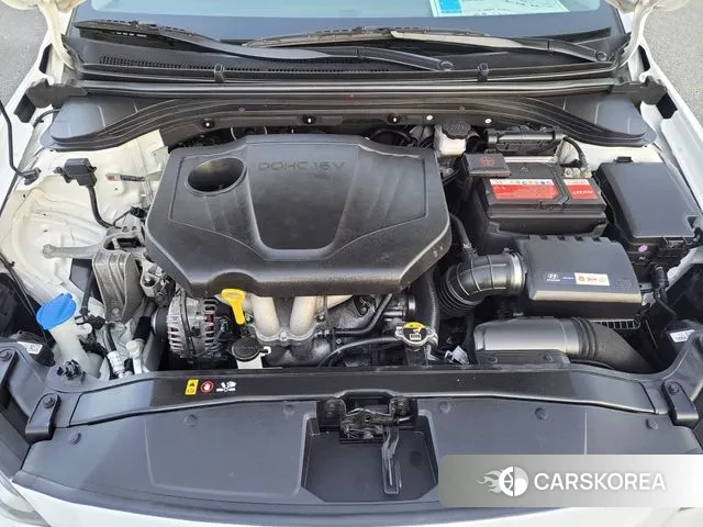 Hyundai Avante AD id 3439965 из Кореи 11