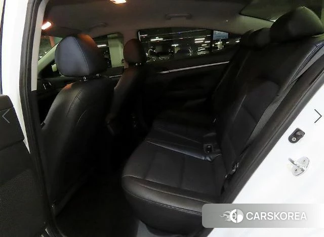 Hyundai Avante AD id 3796208 из Кореи 11