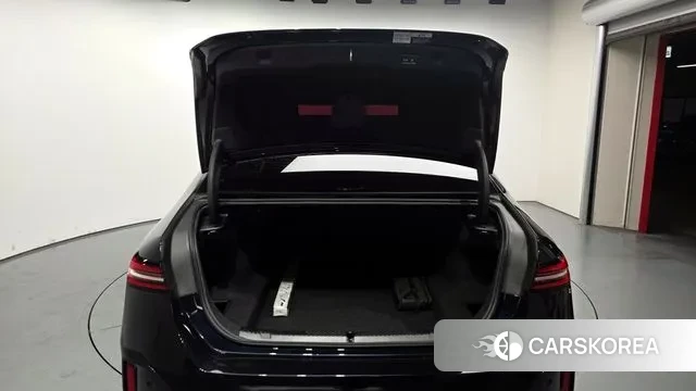 BMW 5 Series (G60) id 3359372 из Кореи 11