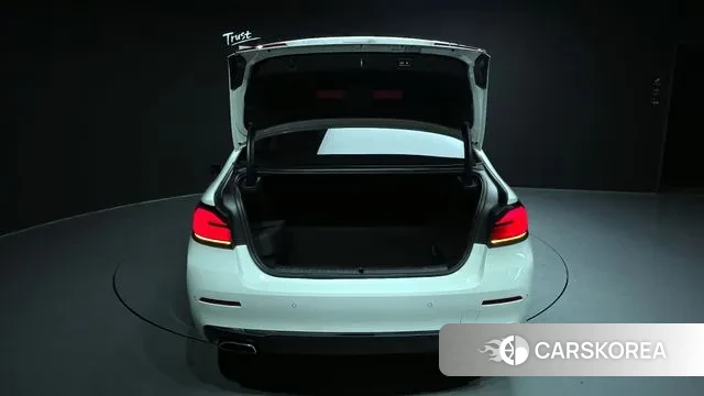 BMW 5 Series (G30) id 3290756 из Кореи 11