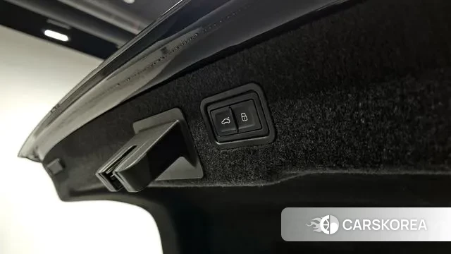 Audi A8 (D5) id 3032484 из Кореи 11