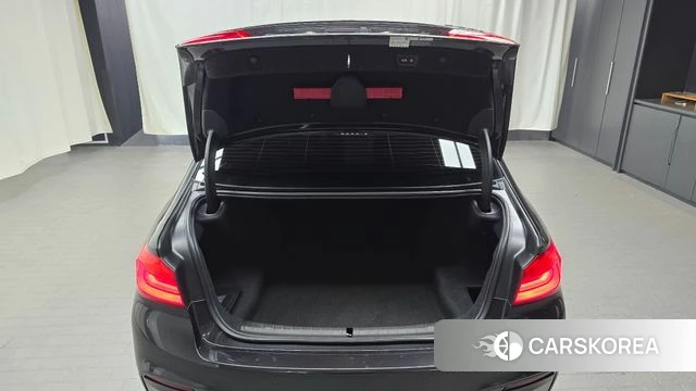 BMW 5 Series (G30) id 3966550 из Кореи 11