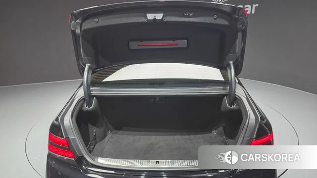 Genesis G90 id 4310110 из Кореи 11