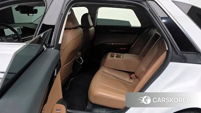 Hyundai Grandeur (GN7) id 3758537 из Кореи 11