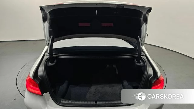 BMW 5 Series (G30) id 3808276 из Кореи 11