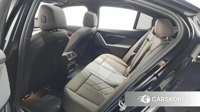 BMW 5 Series (G60) id 4589820 из Кореи 11