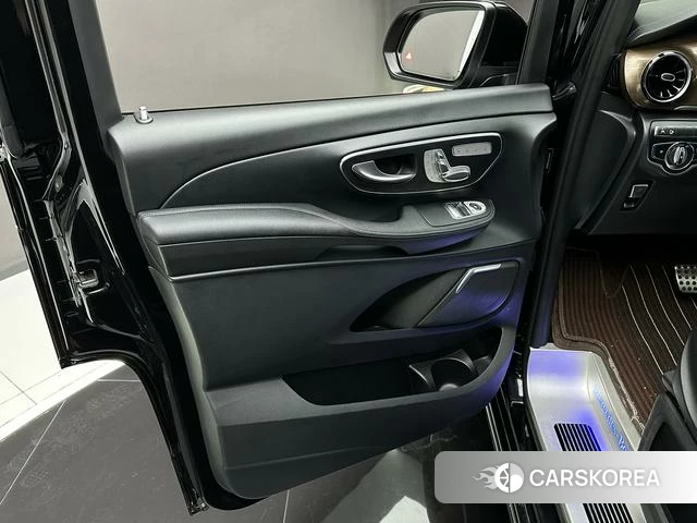 Mercedes-Benz V-class id 4256276 из Китая 11