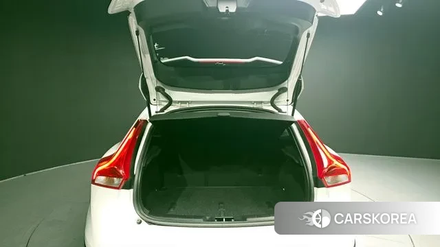 Volvo V40 Cross-Country id 3760771 из Кореи 11