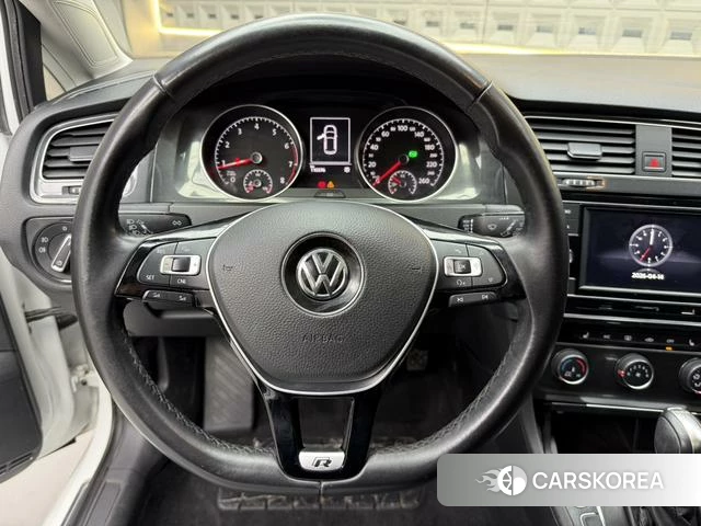 Volkswagen Golf id 4208740 из Китая 11