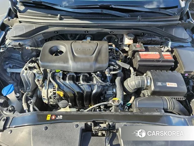 Hyundai Avante AD id 3076869 из Кореи 11