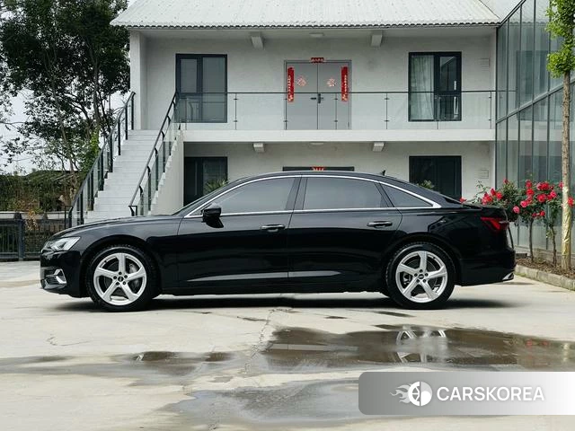 Audi A6L id 4359000 из Китая 11