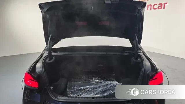 BMW 5 Series (G30) id 3722011 из Кореи 11