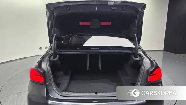 BMW 5 Series (G30) id 3497640 из Кореи 11