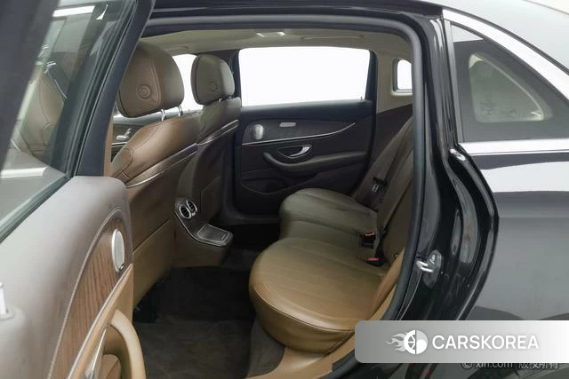 Mercedes-Benz E-class id 4335137 из Китая 11