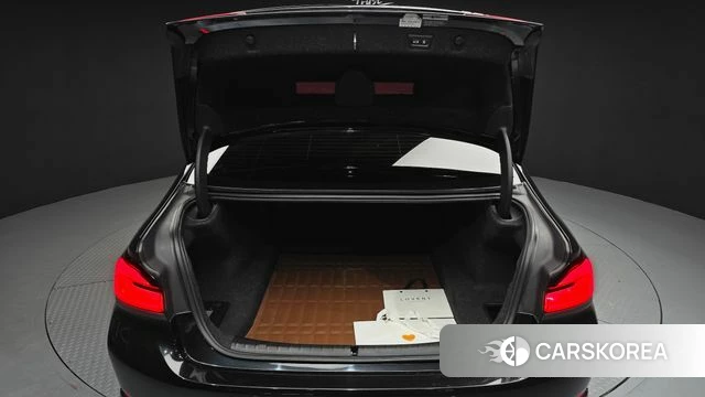 BMW 5 Series (G30) id 3925091 из Кореи 11