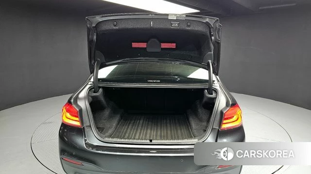 BMW 5 Series (G30) id 3845120 из Кореи 11