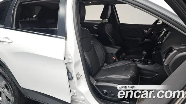 Jeep Cherokee (KL) id 2674836 из Кореи 11