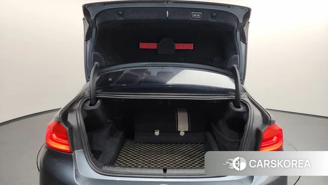 BMW 5 Series (G30) id 3917496 из Кореи 11