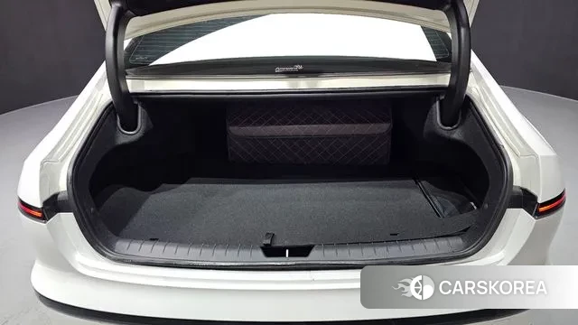 Hyundai Grandeur (GN7) id 3769812 из Кореи 11