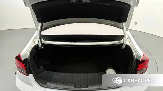 Hyundai The New Avante AD id 3834149 из Кореи 11