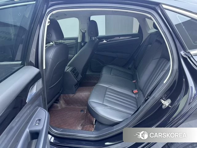 Volkswagen Passat id 4297806 из Китая 11