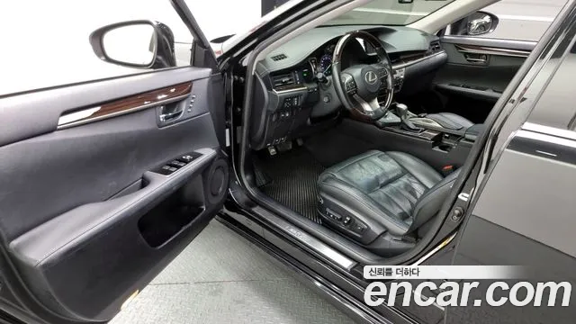 Lexus New ES300h id 2584880 из Кореи 11