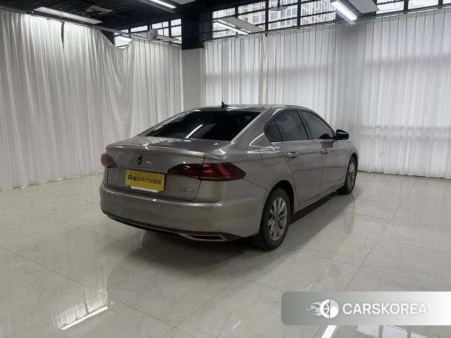 Volkswagen Bora id 4254001 из Китая 11