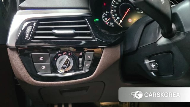 BMW 5 Series (G30) id 4694226 из Кореи 11