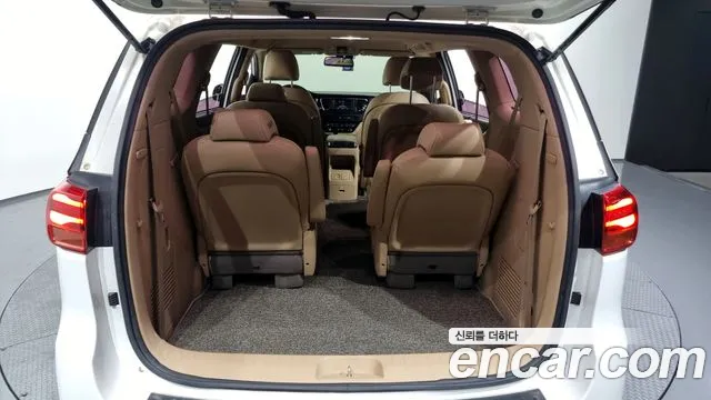 Kia The New Carnival id 2690622 из Кореи 11