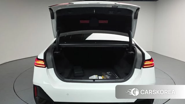 BMW 5 Series (G60) id 4762018 из Кореи 11