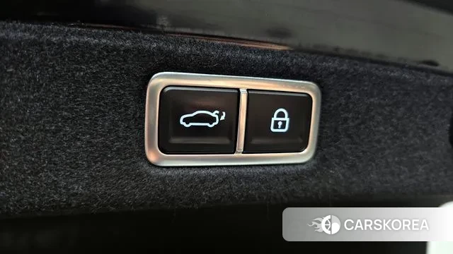 Hyundai Grandeur (GN7) id 3599480 из Кореи 11