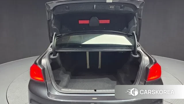 BMW 5 Series (G30) id 3698094 из Кореи 11