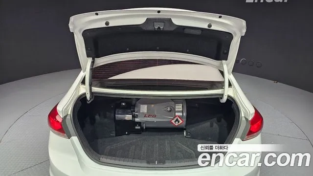 Hyundai Avante AD id 2870703 из Кореи 11