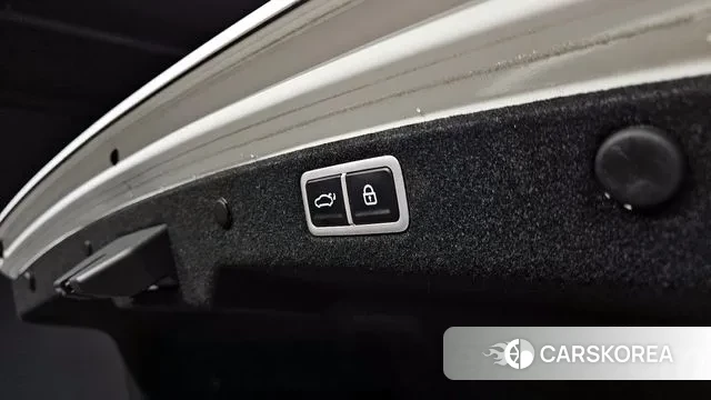 Hyundai Grandeur (GN7) id 3776746 из Кореи 11