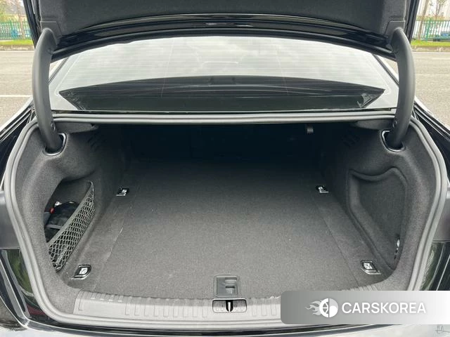 Audi A6L id 4399674 из Китая 11