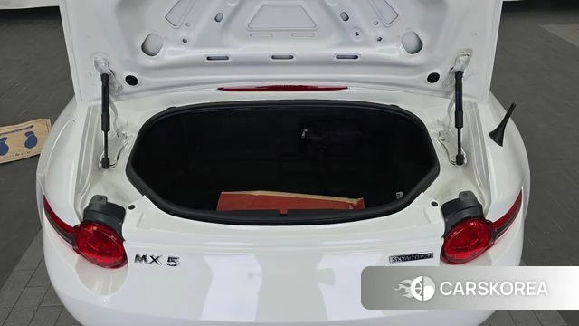 Mazda MX-5 MIATA id 4469940 из Кореи 11