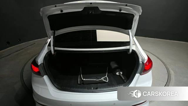 Hyundai Avante AD id 3845908 из Кореи 11