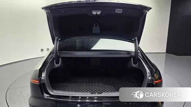 Hyundai Grandeur (GN7) id 3405744 из Кореи 11