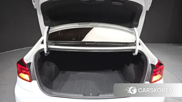 Hyundai The New Avante AD id 3723045 из Кореи 11